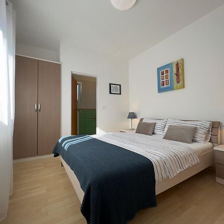 Stay In The Heart Of Porec - 50M To The Beach Buitenkant foto