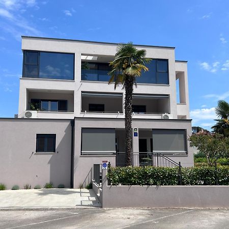 Stay In The Heart Of Porec - 50M To The Beach Buitenkant foto