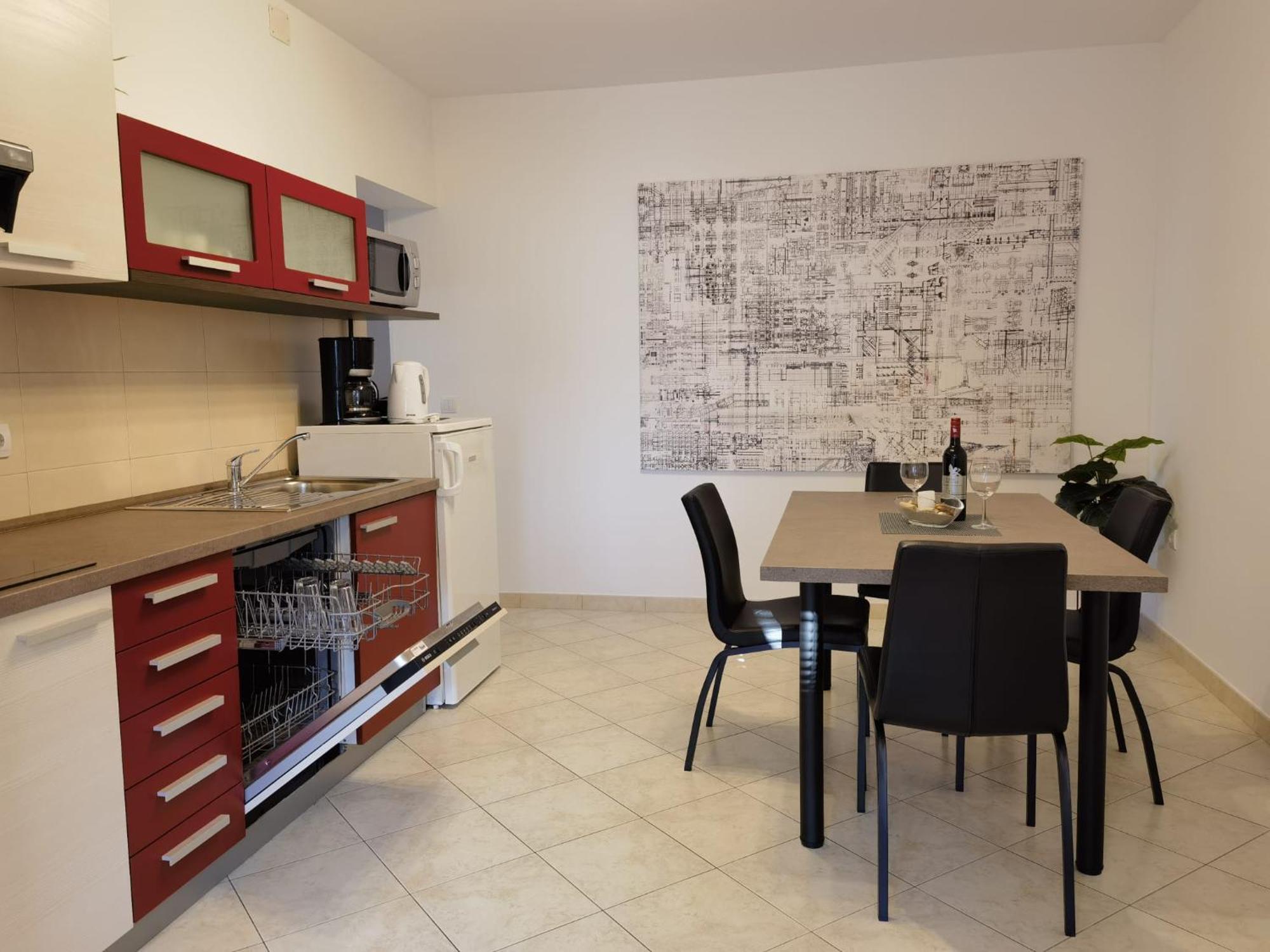 Stay In The Heart Of Porec - 50M To The Beach Buitenkant foto