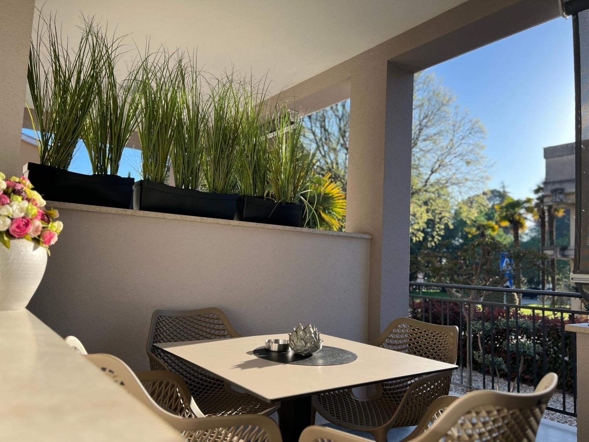 Stay In The Heart Of Porec - 50M To The Beach Buitenkant foto